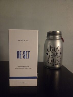 MAËLYS RE-SET Balancing Body Serum - White & Blue